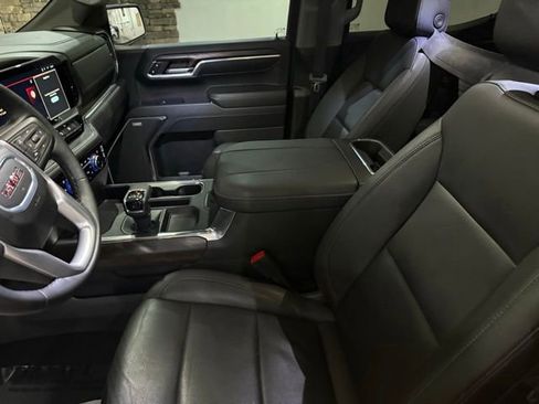 Used 2024 GMC Sierra 1500 SLT w/ SLT Premium Plus Package AWD/4WD image 11