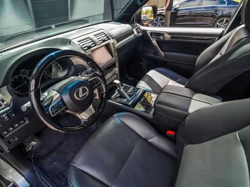 Used 2021 Lexus GX 460 Premium w/ Premium Package AWD/4WD image 11