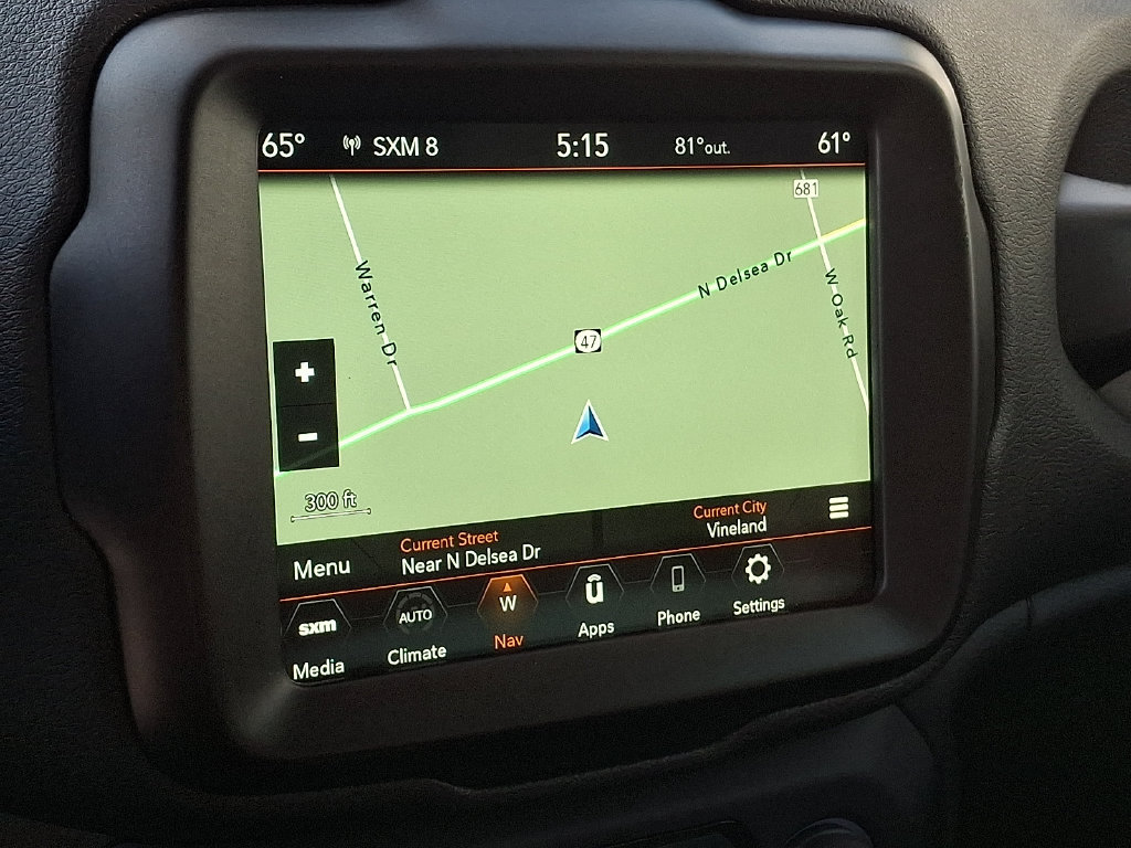 Used 2022 Jeep Renegade Latitude AWD/4WD image 18