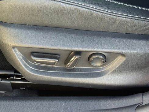 Certified 2025 Toyota Camry SE w/ Convenience Package image 21