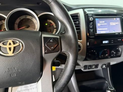 Used 2014 Toyota Tacoma 4x4 Double Cab w/ TRD Off-Road Package image 25