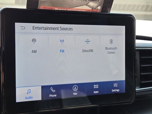 Used 2020 Ford Explorer XLT w/ Equipment Group 202A AWD/4WD image 30