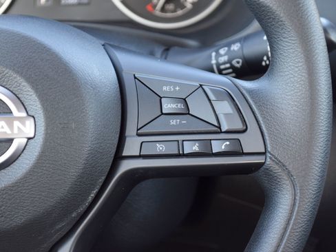 Used 2025 Nissan Sentra S image 10