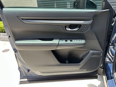 Used 2025 Honda CR-V Sport-L image 15