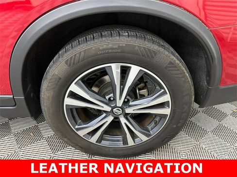 Used 2017 Nissan Rogue SL image 22