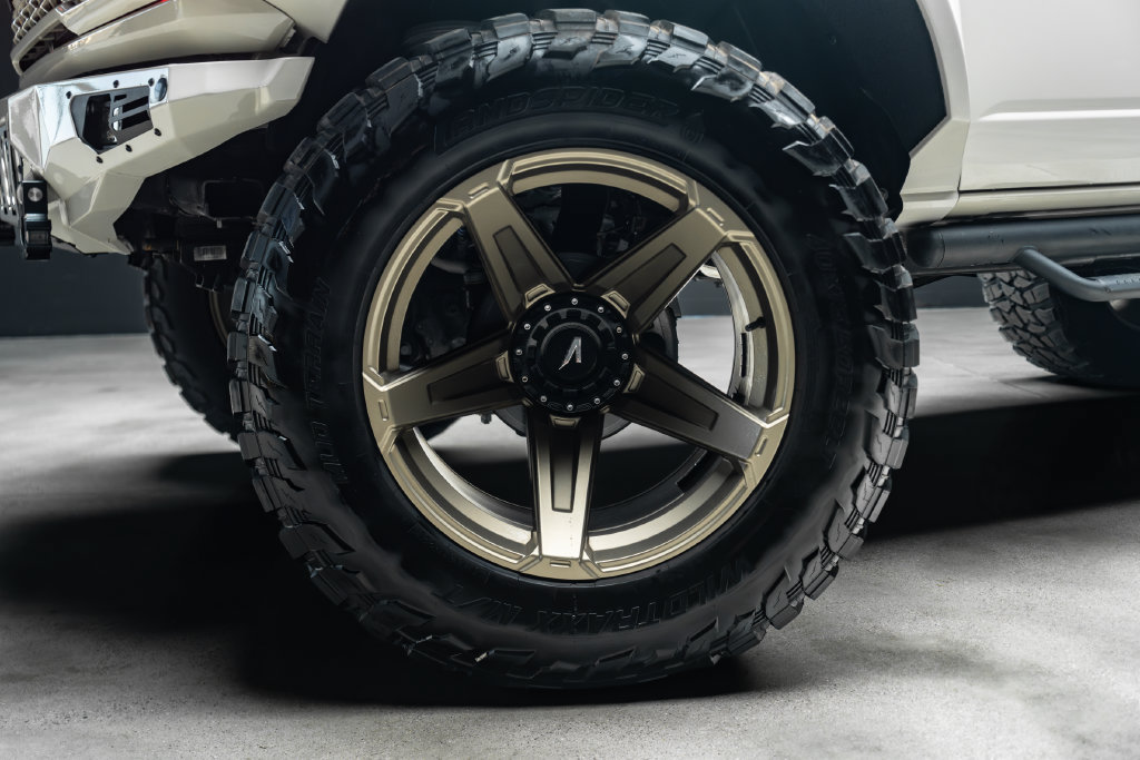Used 2025 Ford Bronco Big Bend AWD/4WD image 2
