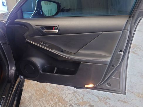 Used 2022 Lexus IS 350 F Sport image 11