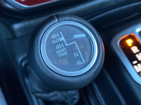 Used 2025 Jeep Wrangler Unlimited Rubicon 392 image 33