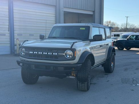 New 2025 Ford Bronco Big Bend w/ Black Diamond Package image 10