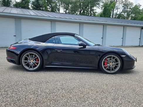 Certified 2017 Porsche 911 Carrera 4S AWD/4WD image 8