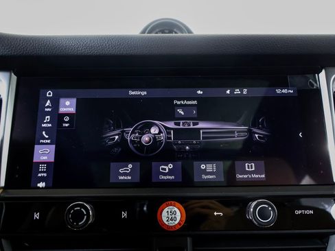 New 2026 Porsche Macan image 16