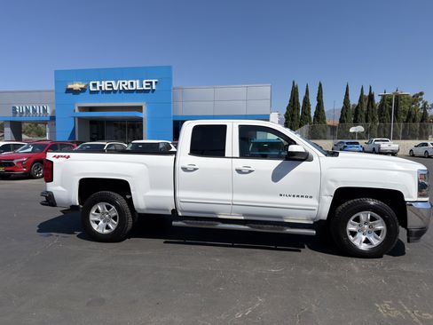 Used 2018 Chevrolet Silverado 1500 LT w/ All Star Edition AWD/4WD image 9
