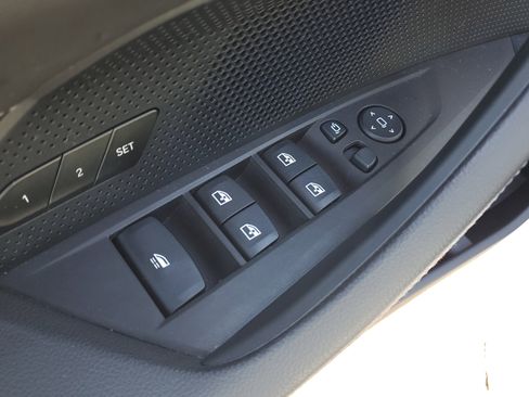 Used 2025 BMW 430i xDrive Convertible w/ Premium Package image 16