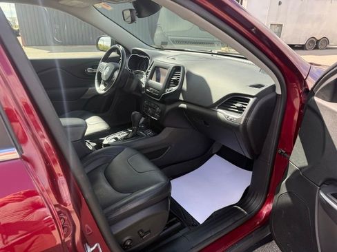 Used 2021 Jeep Cherokee Latitude Lux image 16