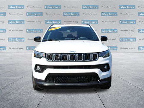 Used 2024 Jeep Compass Latitude AWD/4WD image 2
