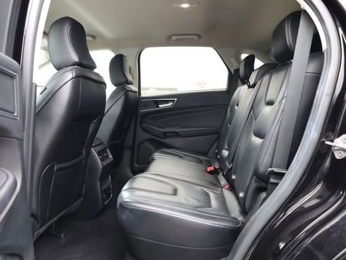 Used 2022 Ford Edge Titanium image 23