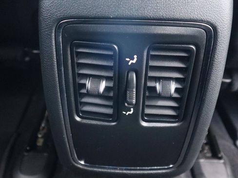 Used 2019 Jeep Grand Cherokee Laredo w/ 18" Wheel & 8.4" Radio Group image 47