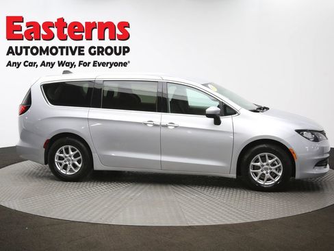 Used 2023 Chrysler Voyager LX FWD image 45