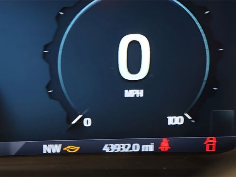 Used 2024 Ford F350 Platinum w/ FX4 Off-Road Package image 12