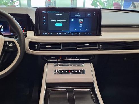 Certified 2026 Lincoln Aviator Reserve w/ Luxury Package RWD image 10