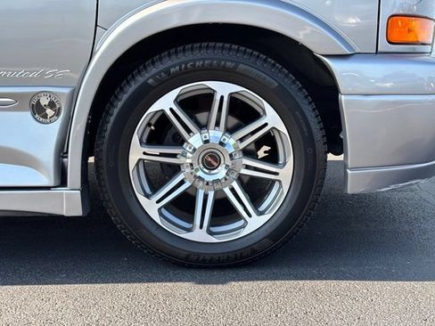 Used 2017 GMC Savana 2500 Extended RWD image 51