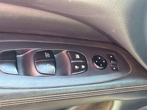 Used 2019 Nissan Pathfinder SL w/ Rock Creek Edition image 13