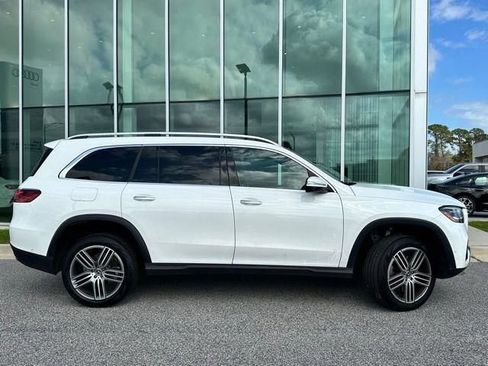 Used 2025 Mercedes-Benz GLS 450 4MATIC image 5