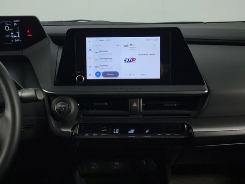Used 2026 Toyota Prius LE FWD image 22
