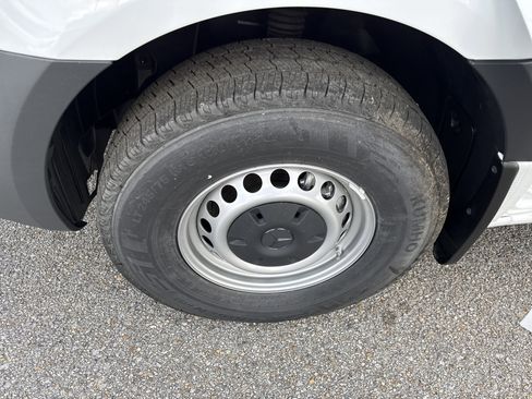 New 2025 Mercedes-Benz Sprinter 2500 image 17