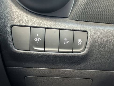 Used 2023 Hyundai Kona SEL FWD image 30