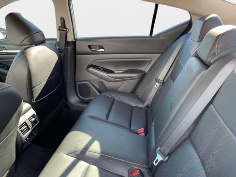 Used 2024 Nissan Altima 2.0 SR FWD image 16