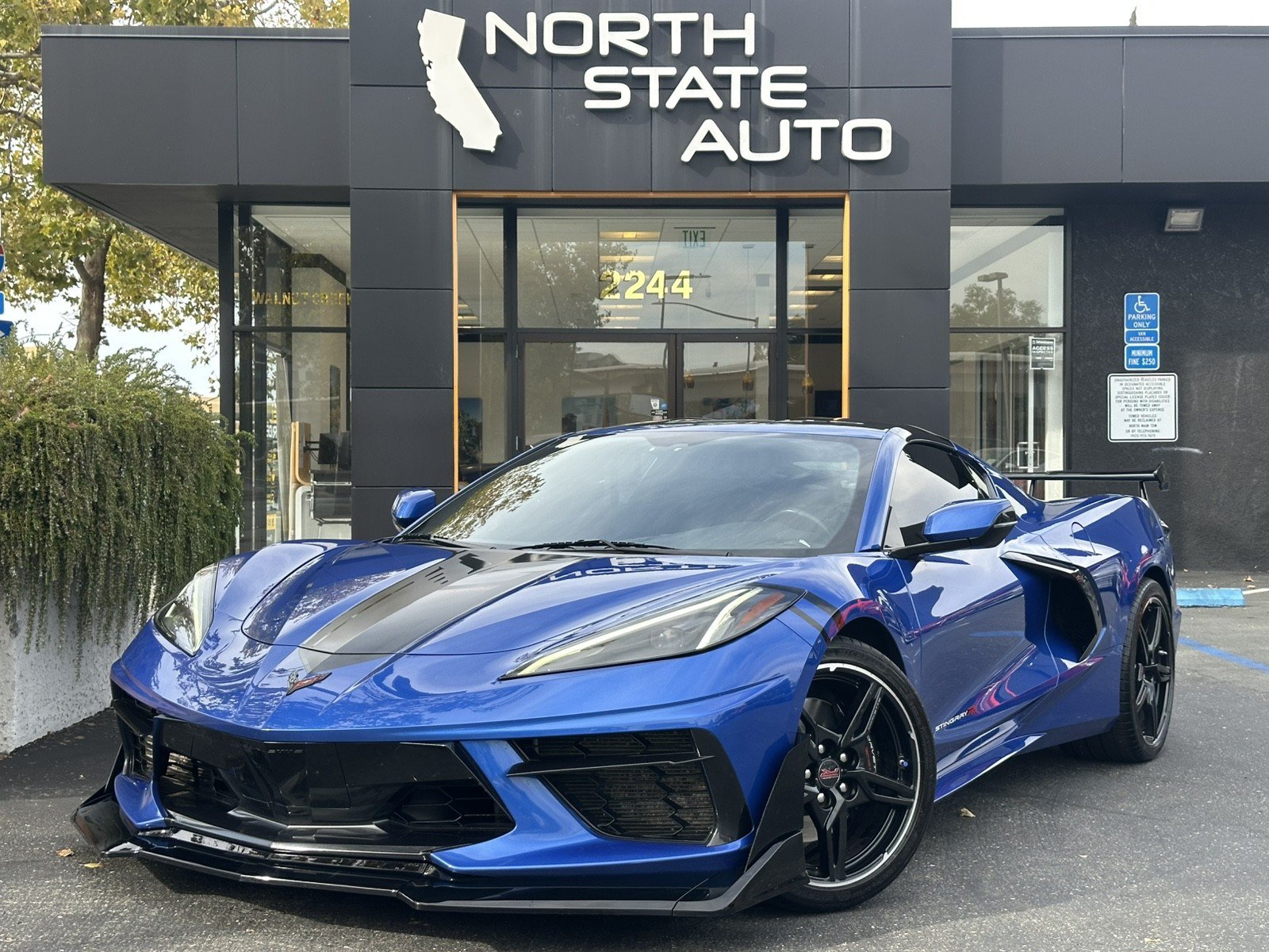 Used 2023 Chevrolet Corvette Stingray Coupe w/ Z51 Performance Package RWD image 2