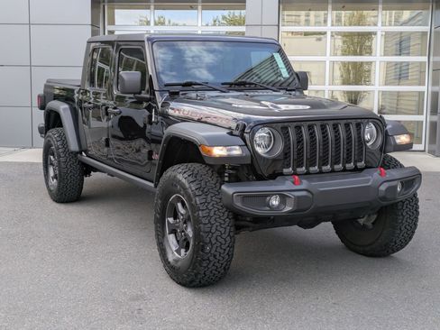 Used 2022 Jeep Gladiator Rubicon w/ Cold Weather Group AWD/4WD image 3