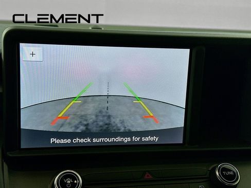 Certified 2024 Ford Maverick XL image 20