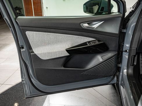 Used 2025 Volkswagen ID.4 Pro RWD image 16