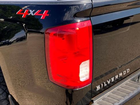 Used 2018 Chevrolet Silverado 1500 High Country AWD/4WD image 29