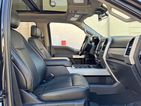 Used 2021 Ford F250 Lariat AWD/4WD image 16