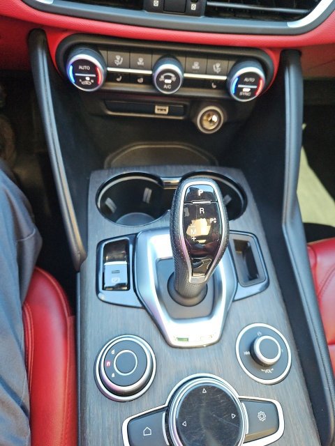 Used 2021 Alfa Romeo Giulia Ti w/ Nero Edizione RWD image 13
