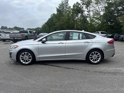 Used 2019 Ford Fusion SE FWD image 9