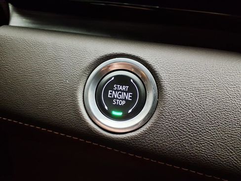 Certified 2021 Cadillac Escalade Premium Luxury w/ Driver Assist Tech Package image 23