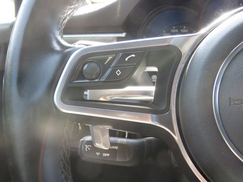 Used 2017 Porsche Macan AWD/4WD image 23
