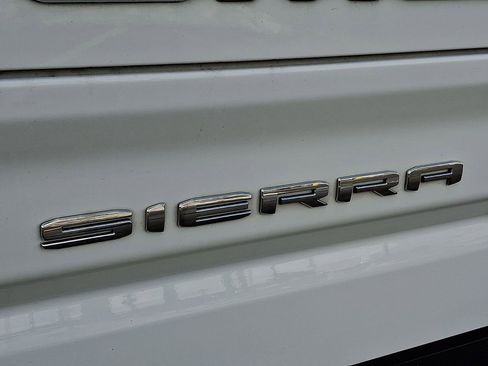 Used 2022 GMC Sierra 1500 Elevation w/ Elevation Premium Package image 31