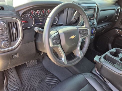 Used 2022 Chevrolet Silverado 1500 LT AWD/4WD image 11