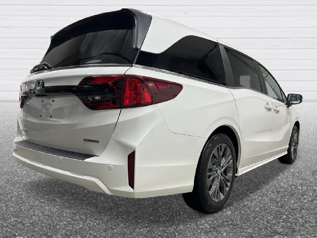 New 2027 Honda Odyssey Touring image 5