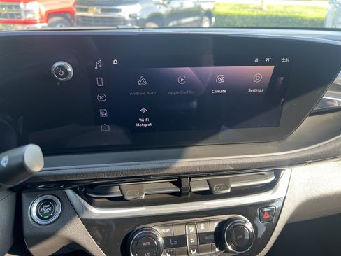 Used 2025 Buick Envista Sport Touring w/ Convenience I Package FWD image 11