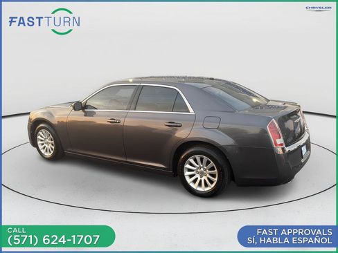 Used 2014 Chrysler 300 w/ Driver Convenience Group RWD image 13