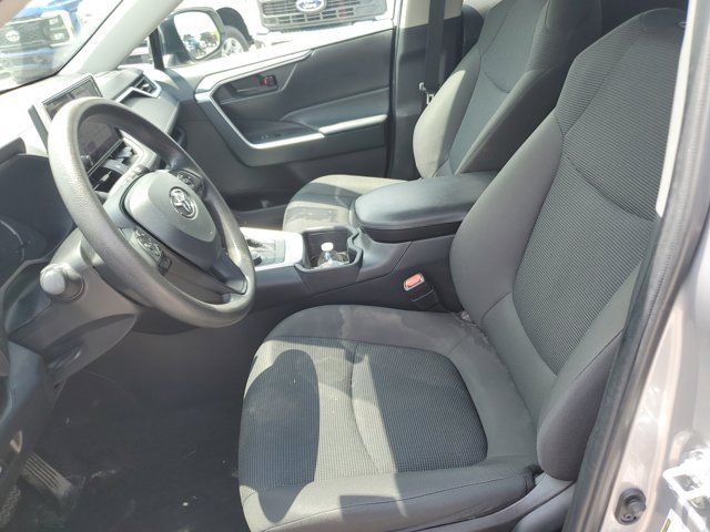 Used 2024 Toyota RAV4 LE AWD/4WD image 13