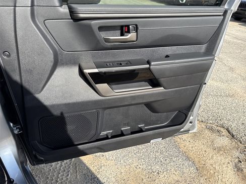 Used 2024 Toyota Tundra Limited image 39