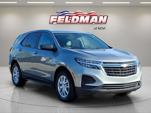 Used 2024 Chevrolet Equinox LS w/ LS Convenience Package FWD image 8