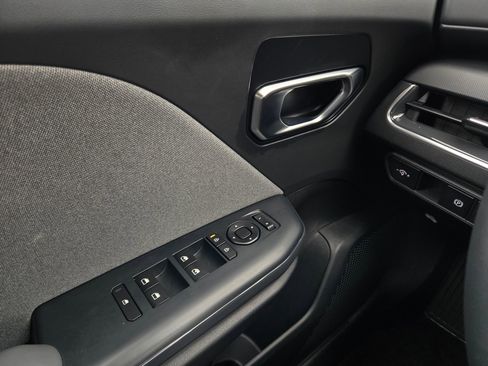 Used 2025 Kia K4 EX image 21